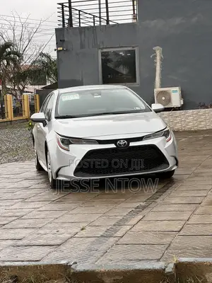 Toyota Corolla 2021 Silver