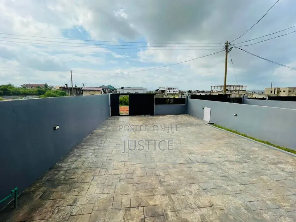 3bdrm House in East Legon Hills, Otano for sale