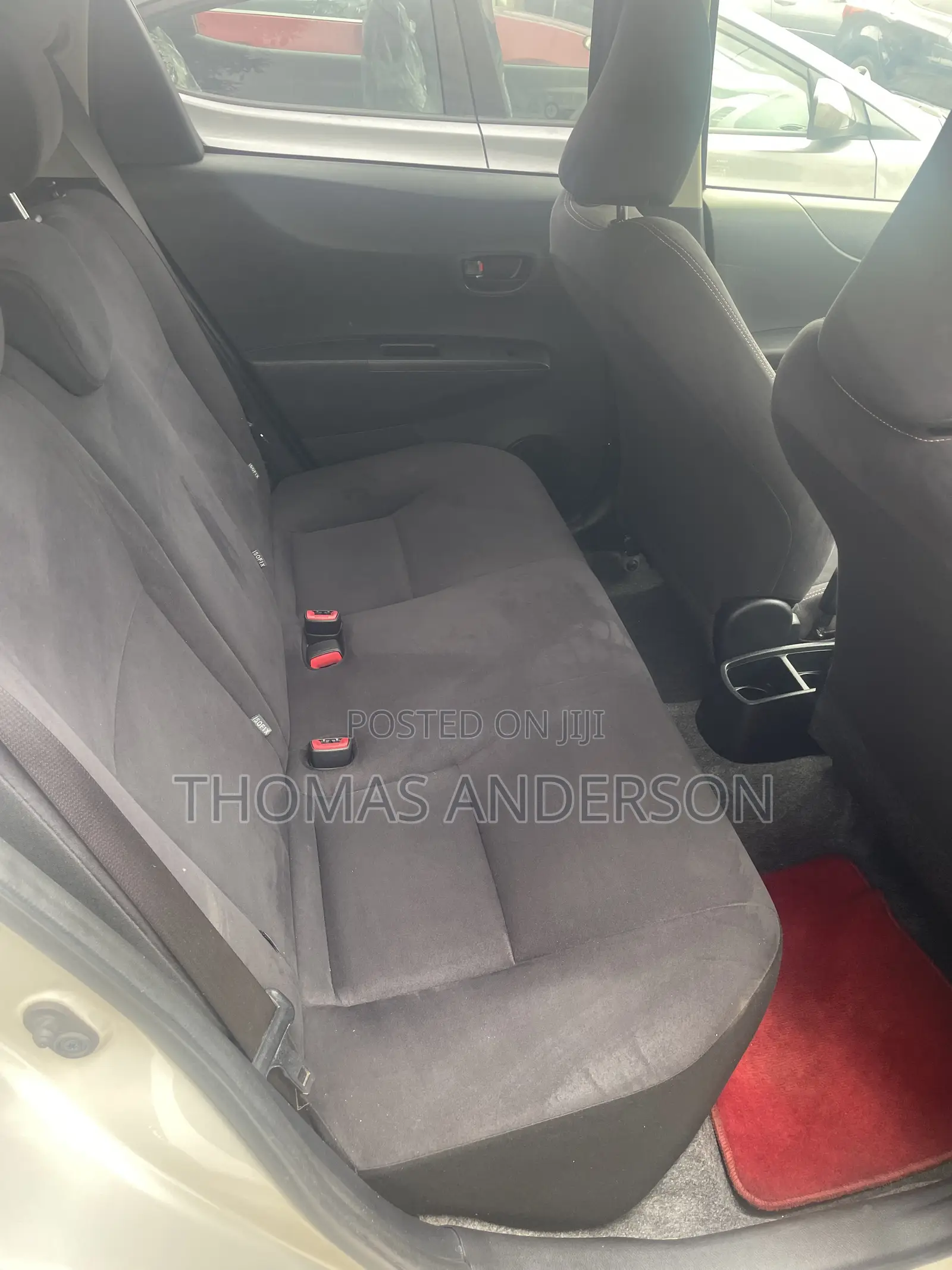 Toyota Vitz 2014 Silver