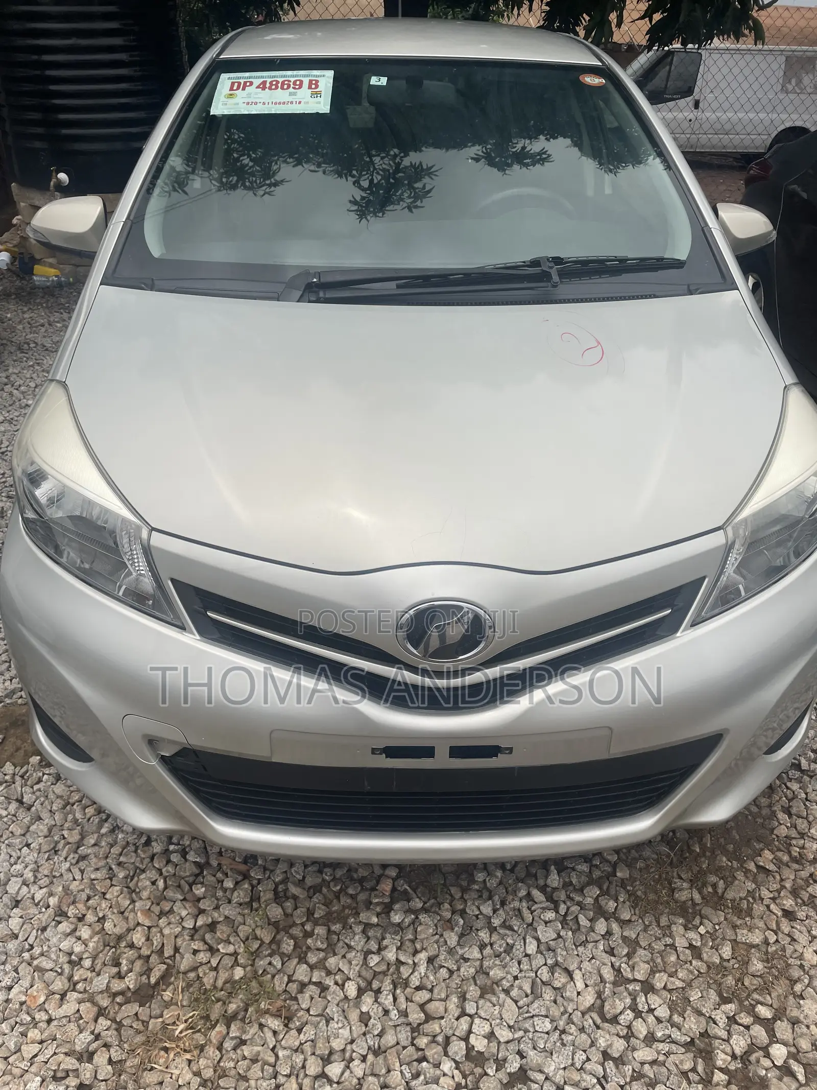 Toyota Vitz 2014 Silver
