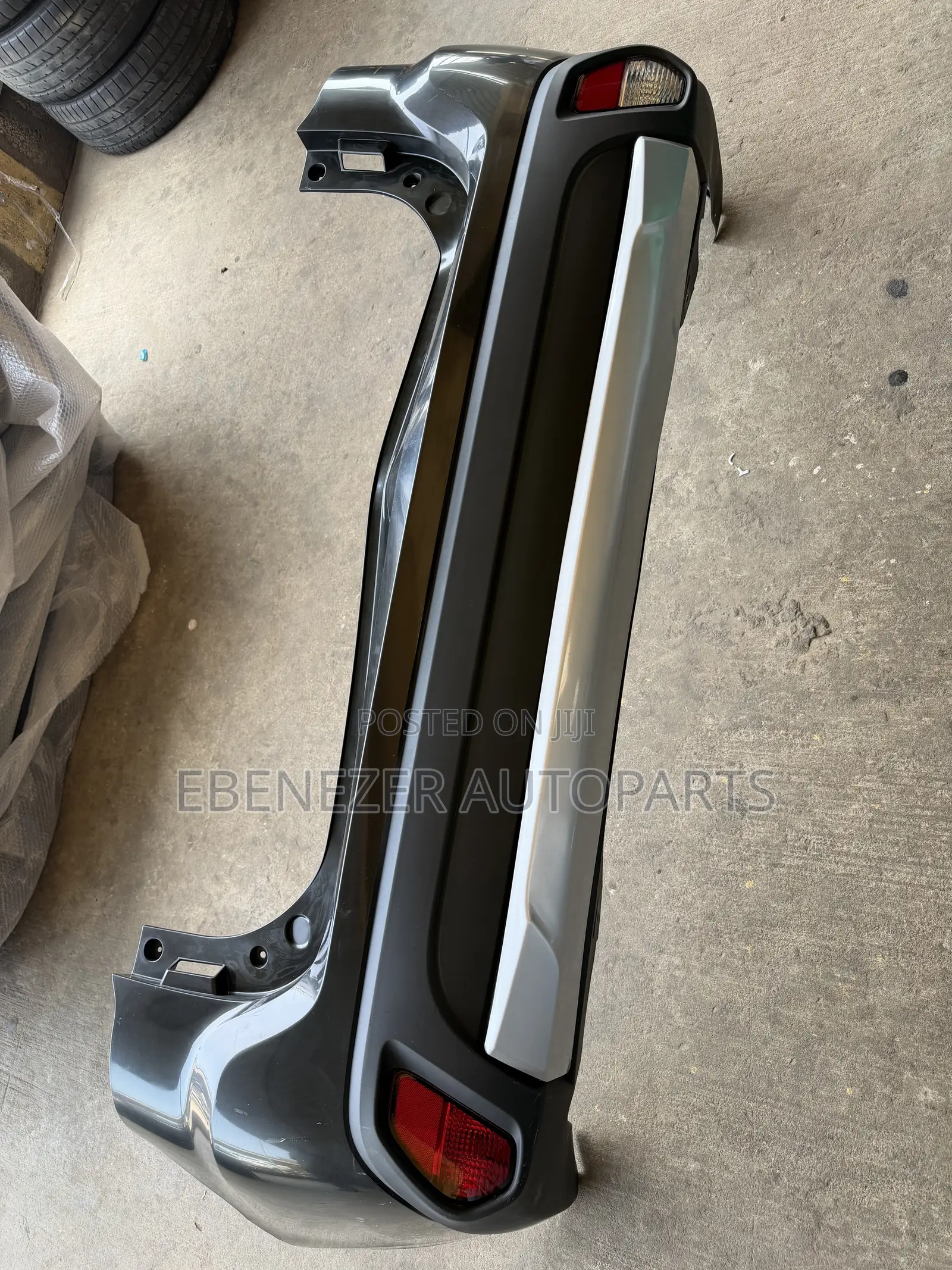 Mitsubishi Outlander Back Bumper Complete 2016 2017 2018 2019