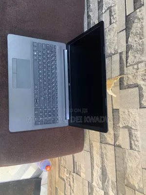 Laptop HP 250 G7 4GB Intel SSD 128GB