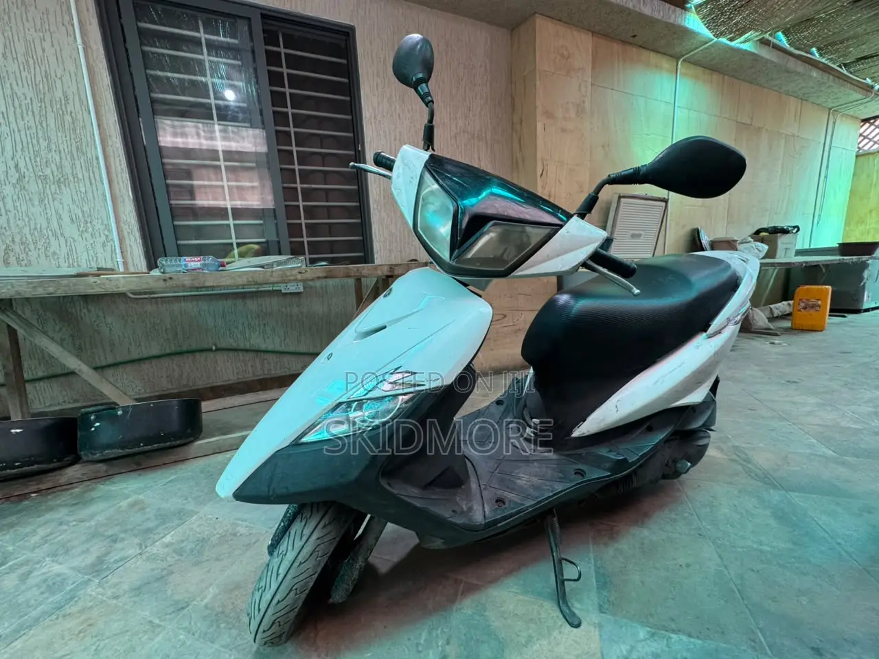 Yamaha 2011 White