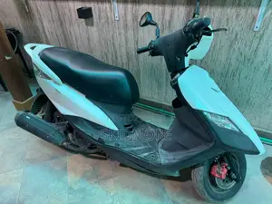 Yamaha 2011 White