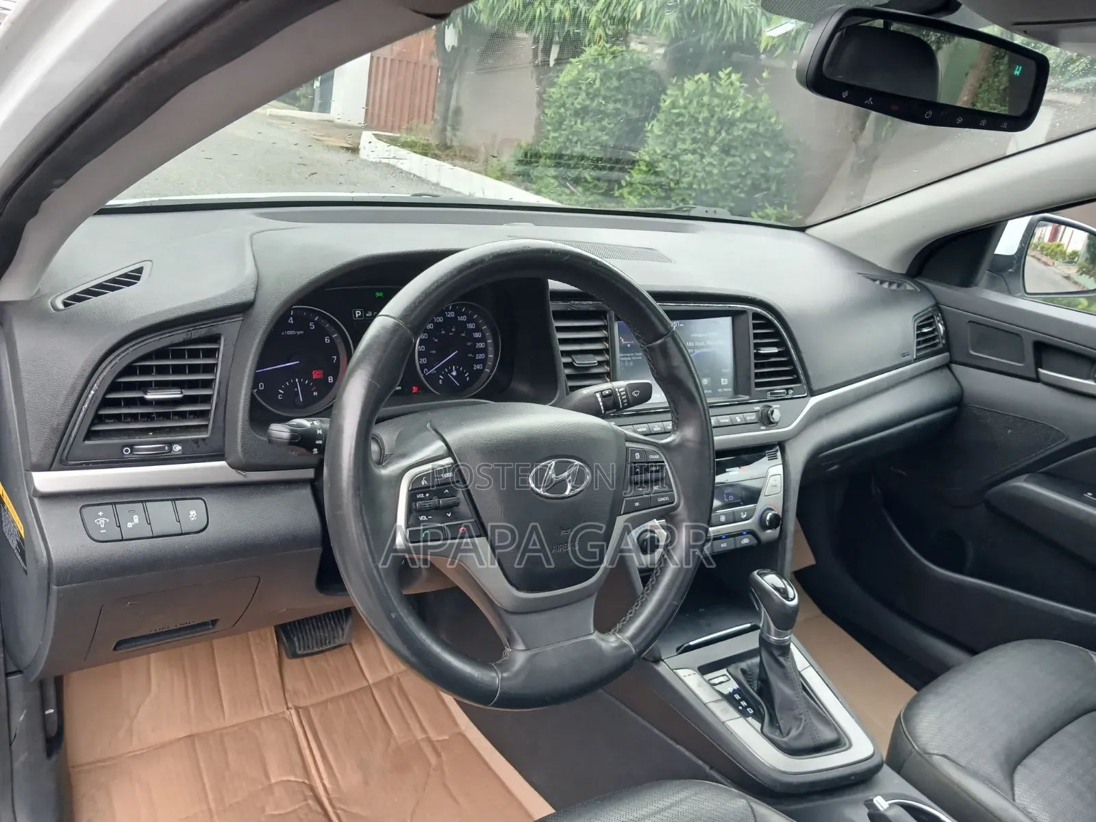Hyundai Elantra 2017 White