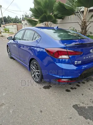 Hyundai Elantra 2019 Blue