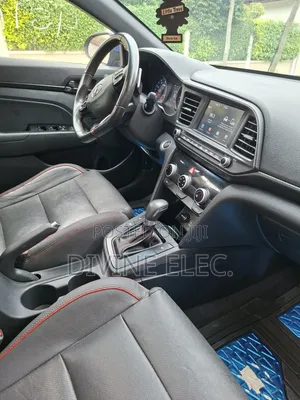Hyundai Elantra 2019 Blue