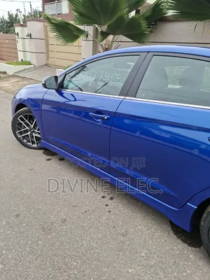 Hyundai Elantra 2019 Blue