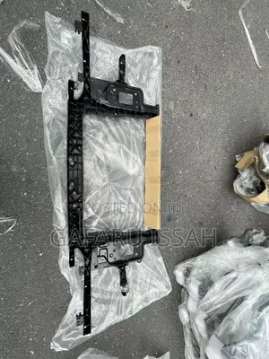 HYNDAI KONA 2020- Radiator Support