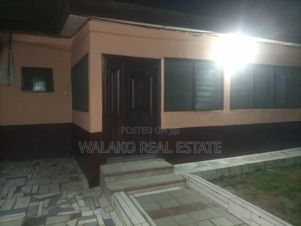 2bdrm Apartment in Mile 7 for rent