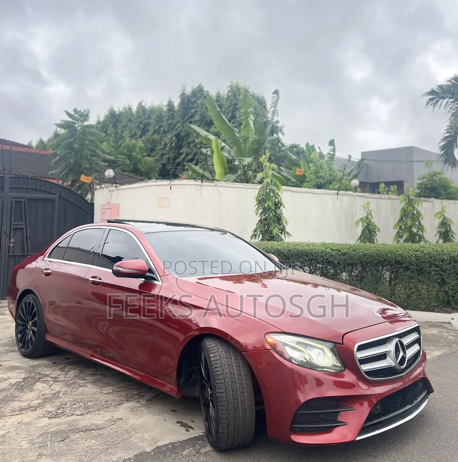 Mercedes-Benz E300 4Matic AWD Sedan (2.0L 4cyl 9A) 2017 Red