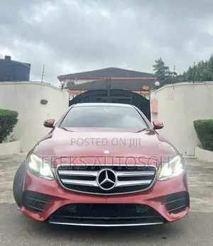 Mercedes-Benz E300 4Matic AWD Sedan (2.0L 4cyl 9A) 2017 Red