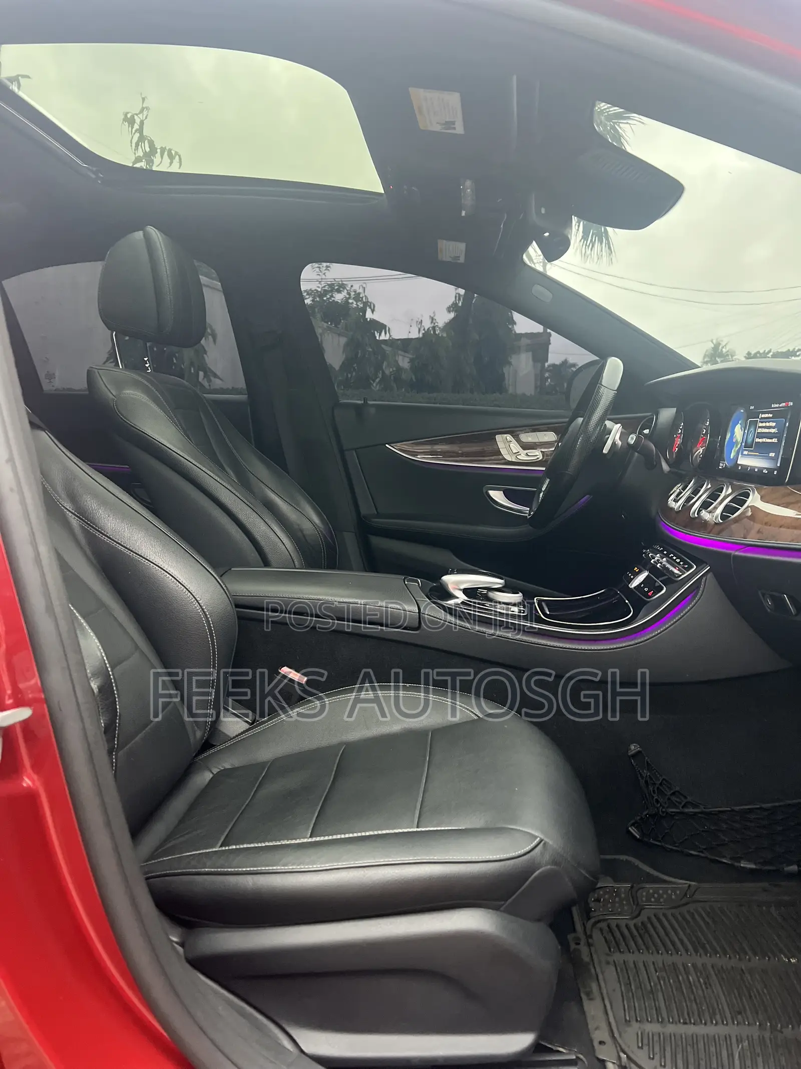 Mercedes-Benz E300 4Matic AWD Sedan (2.0L 4cyl 9A) 2017 Red