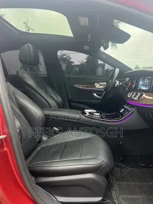 Mercedes-Benz E300 4Matic AWD Sedan (2.0L 4cyl 9A) 2017 Red