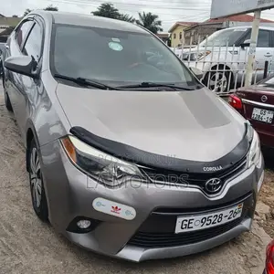 Toyota Corolla 2016 Brown