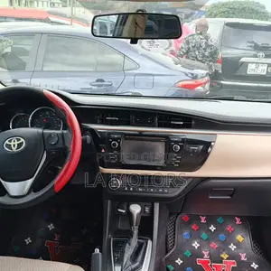 Toyota Corolla 2016 Brown