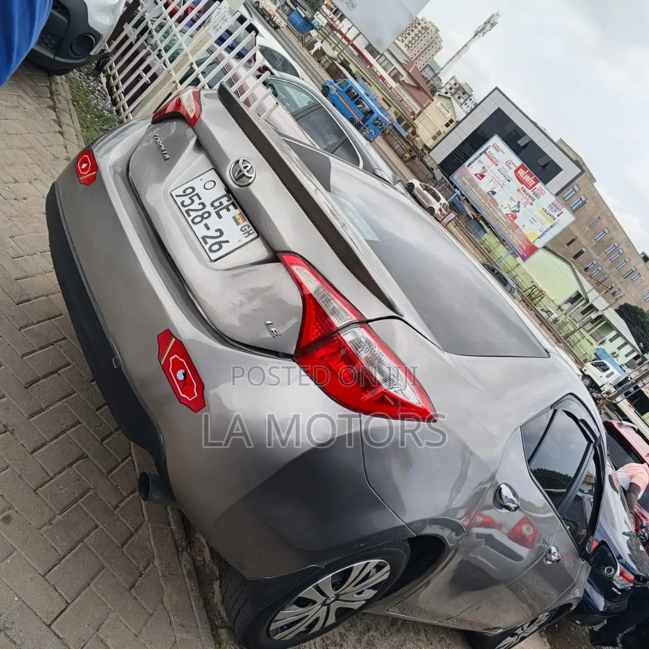 Toyota Corolla 2016 Brown