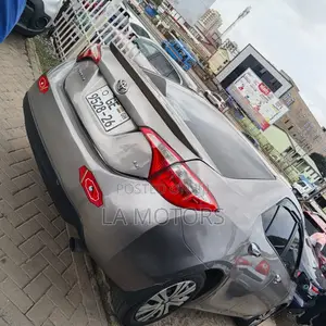 Toyota Corolla 2016 Brown