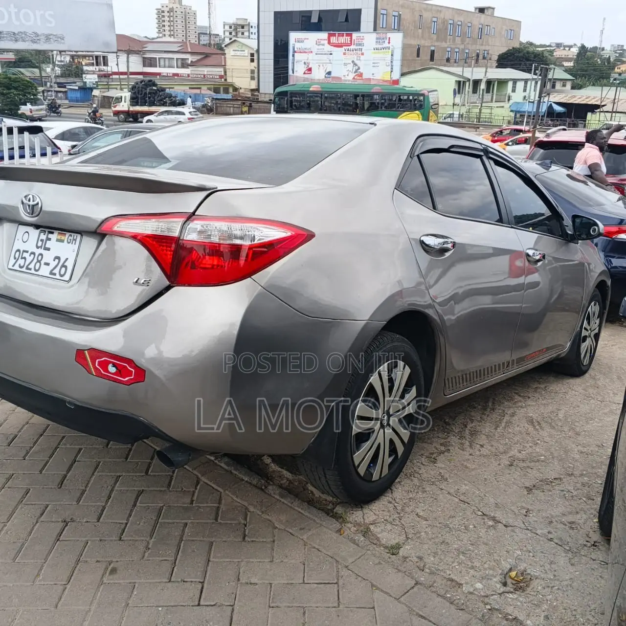 Toyota Corolla 2016 Brown