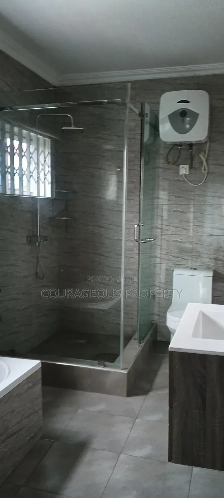 4bdrm House in Airport East, Police Station for rent