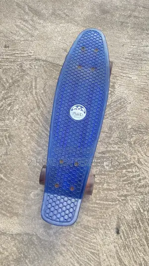 Pako Plastic Skateboard 22 Inches