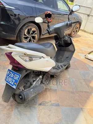 Yamaha 2011 White