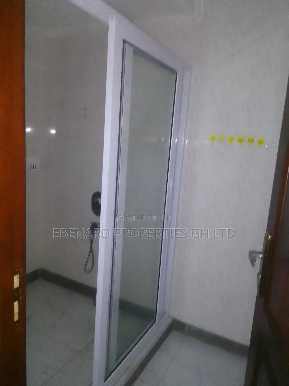 5bdrm House in Ebenard Properties, Lashibi for rent