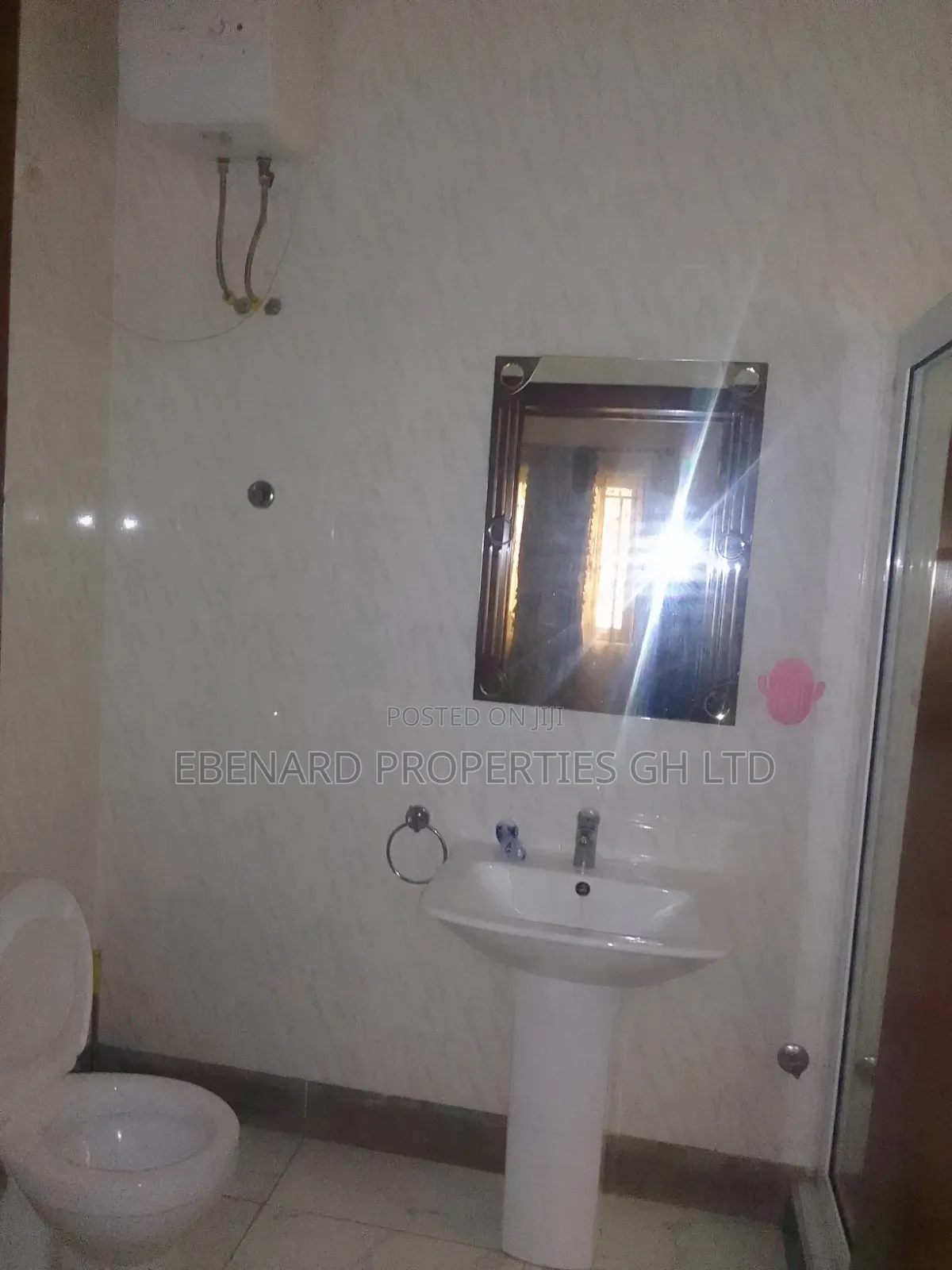 5bdrm House in Ebenard Properties, Lashibi for rent