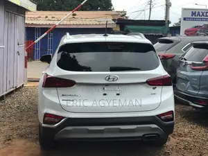 Hyundai Santa Fe 2019 White
