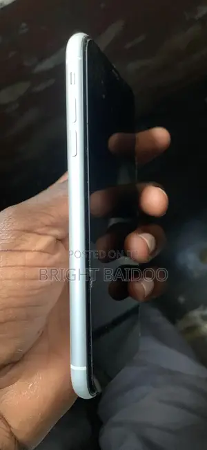 Apple iPhone XR 256 GB White