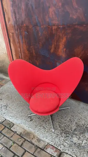 Vitra Design Museum Miniatures Collection Heart Shaped Cone Chair