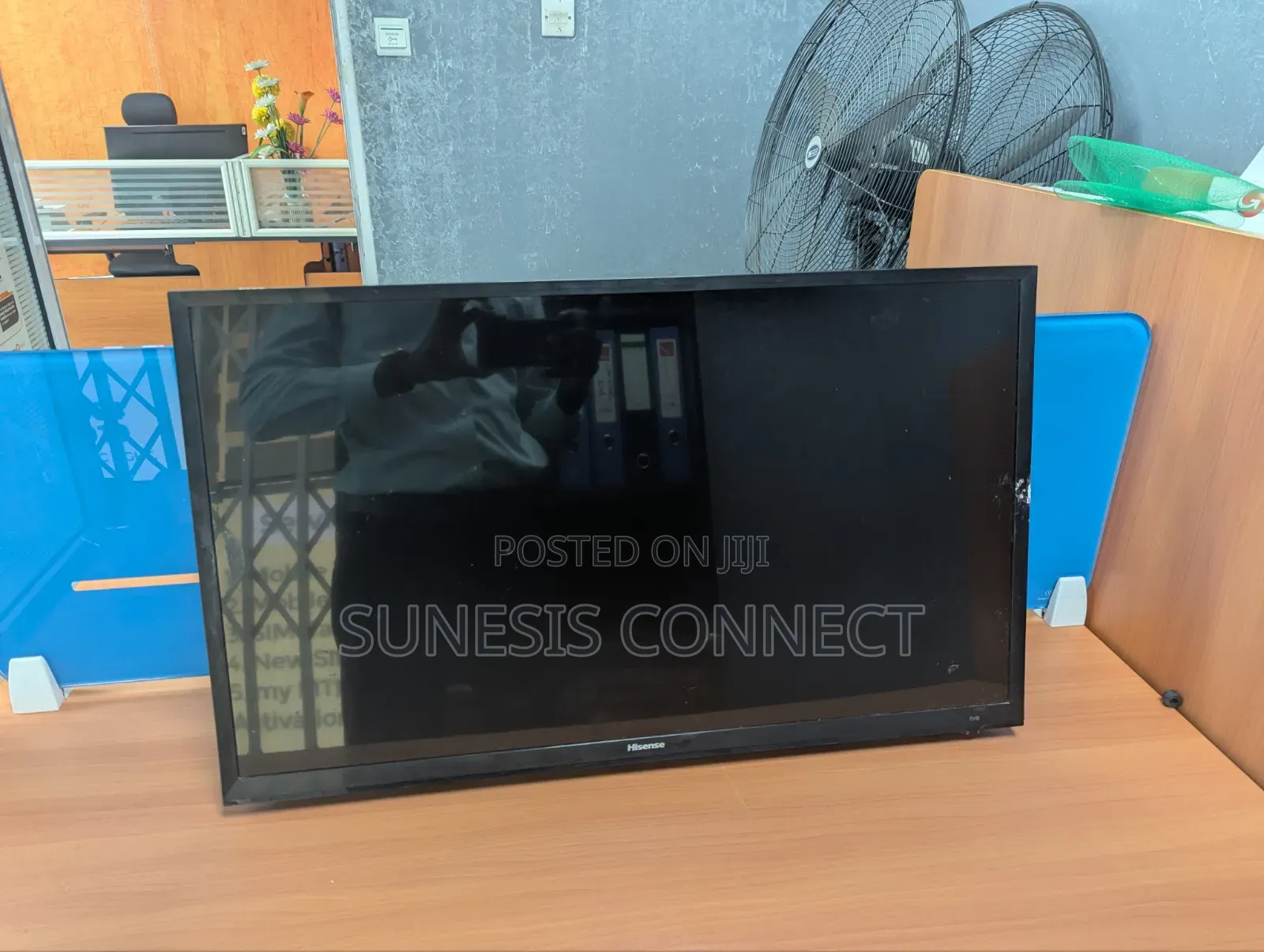 32-Inch Hisense Television [TV Set]