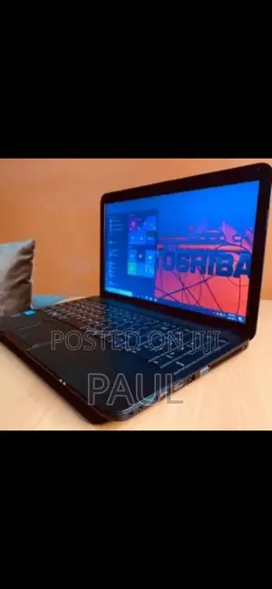 Laptop Toshiba Satellite C850 8GB Intel Core i7 SSHD (Hybrid) 256GB