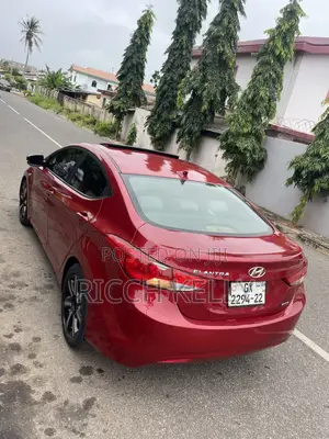 Hyundai Elantra Limited Sedan FWD (1.8L 4cyl 6A) 2013 Red