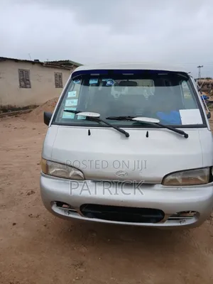 Hyundai H-100 2004 Silver