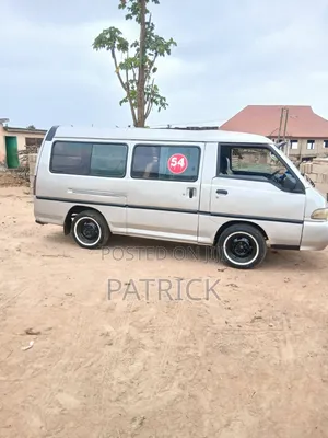 Hyundai H-100 2004 Silver