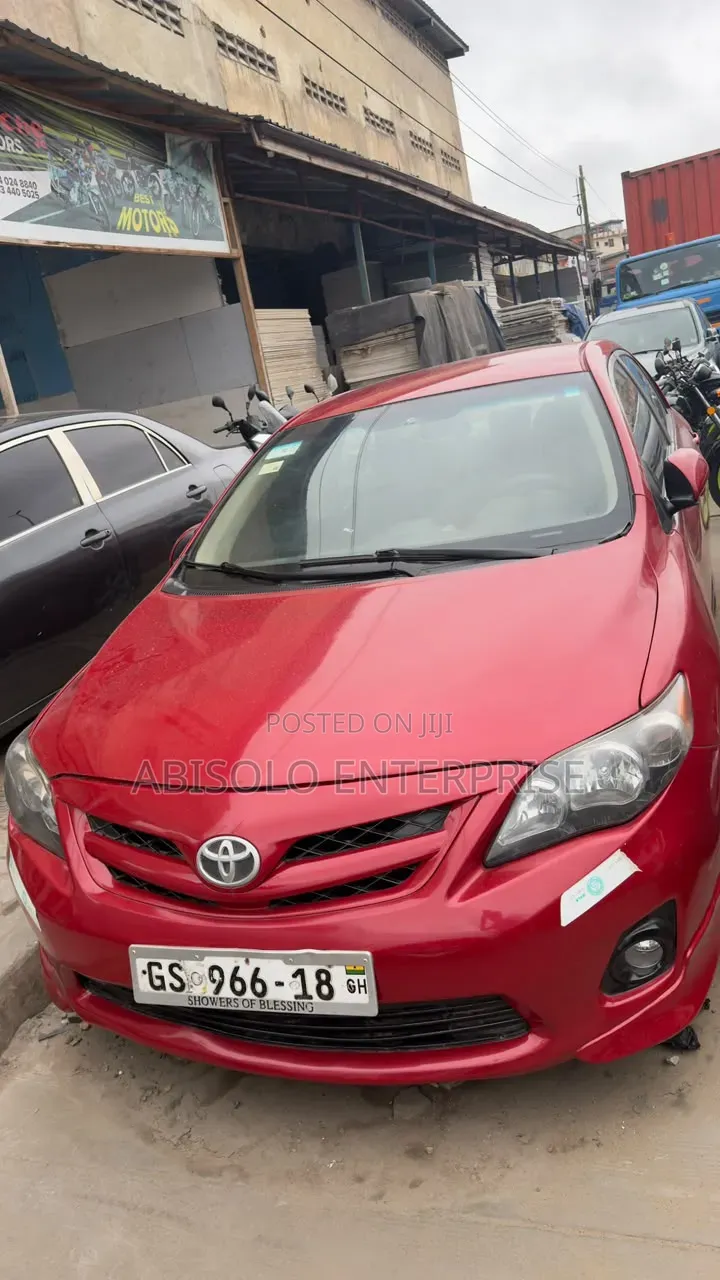 Toyota Corolla 2013 Red