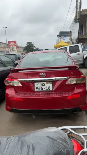 Toyota Corolla 2013 Red