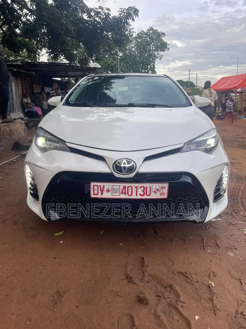 Toyota Corolla S Premium 4dr Sedan (1.8L 4cyl CVT) 2016 White