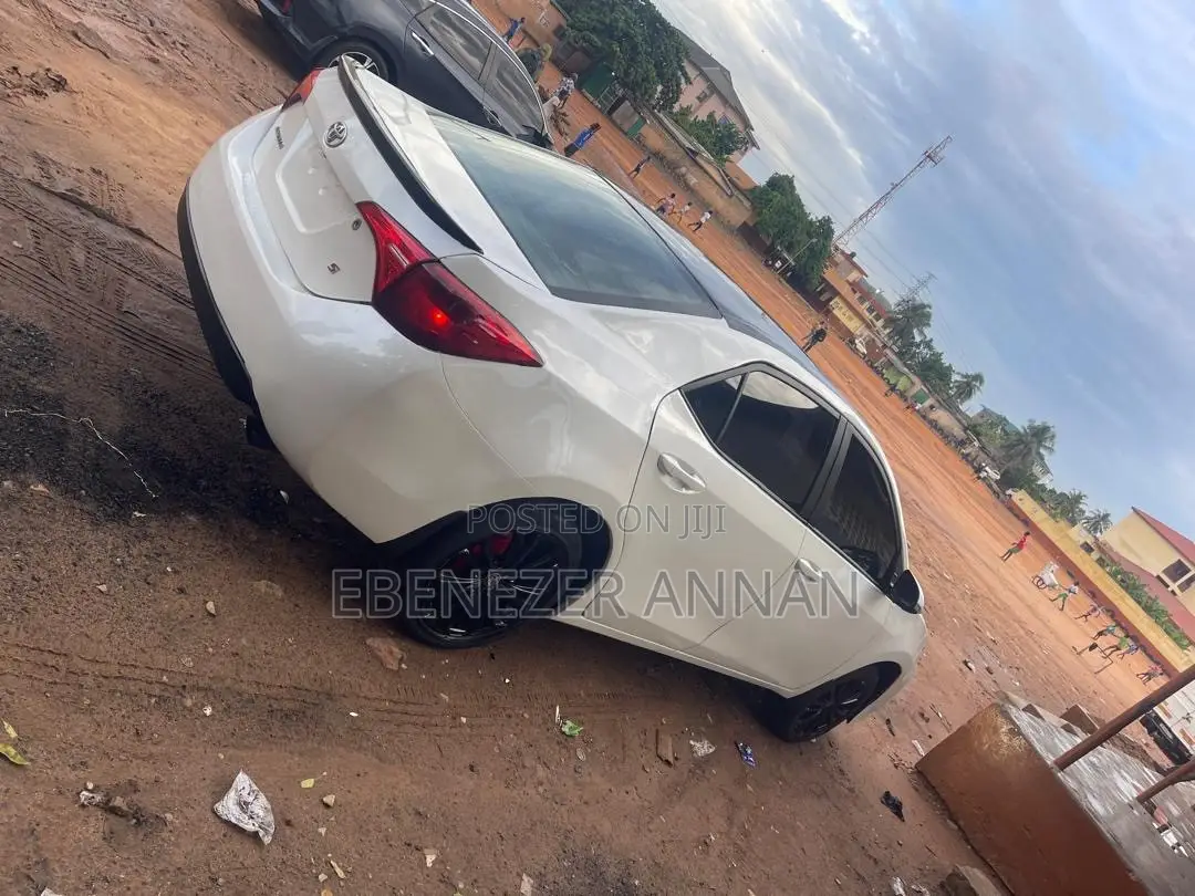 Toyota Corolla S Premium 4dr Sedan (1.8L 4cyl CVT) 2016 White