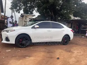 Toyota Corolla S Premium 4dr Sedan (1.8L 4cyl CVT) 2016 White