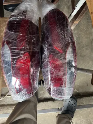 Hyundai Elantra Tail Light 2017-2018 Pair