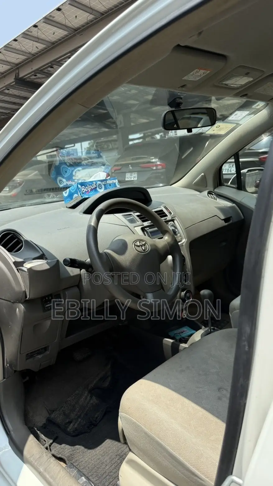 Toyota Vitz 1.0 FWD 5dr 2010 White