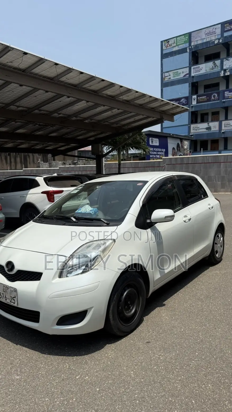 Toyota Vitz 1.0 FWD 5dr 2010 White