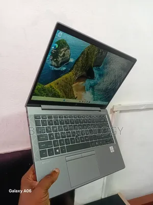 Laptop HP ZBook Firefly 14 G7 32GB Intel Core i7 SSD 1T