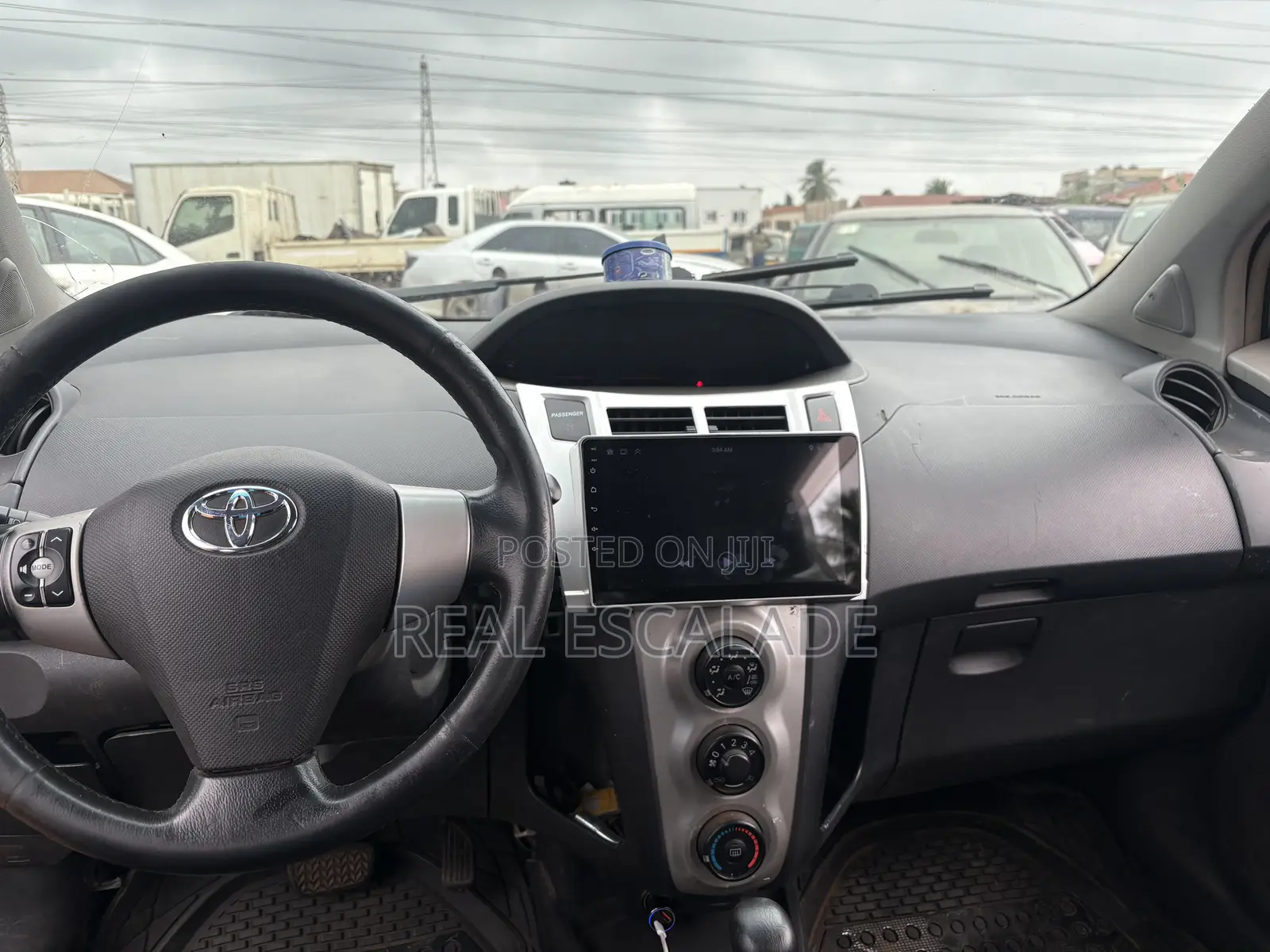 Toyota Vitz 1.3 FWD 5dr 2010 Gray