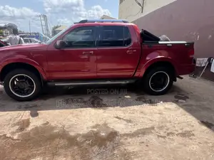 Ford Explorer Sport Trac 2010 Red