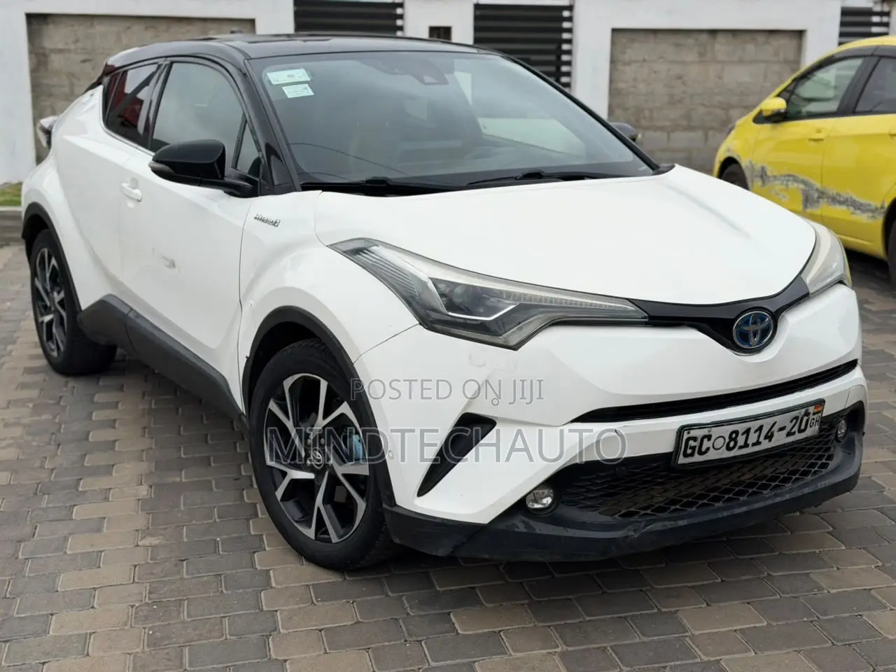 Toyota C-HR XLE Prermium FWD (2.0L 4cyl 2AM) 2018 White