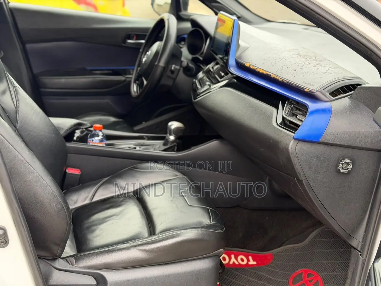 Toyota C-HR XLE Prermium FWD (2.0L 4cyl 2AM) 2018 White