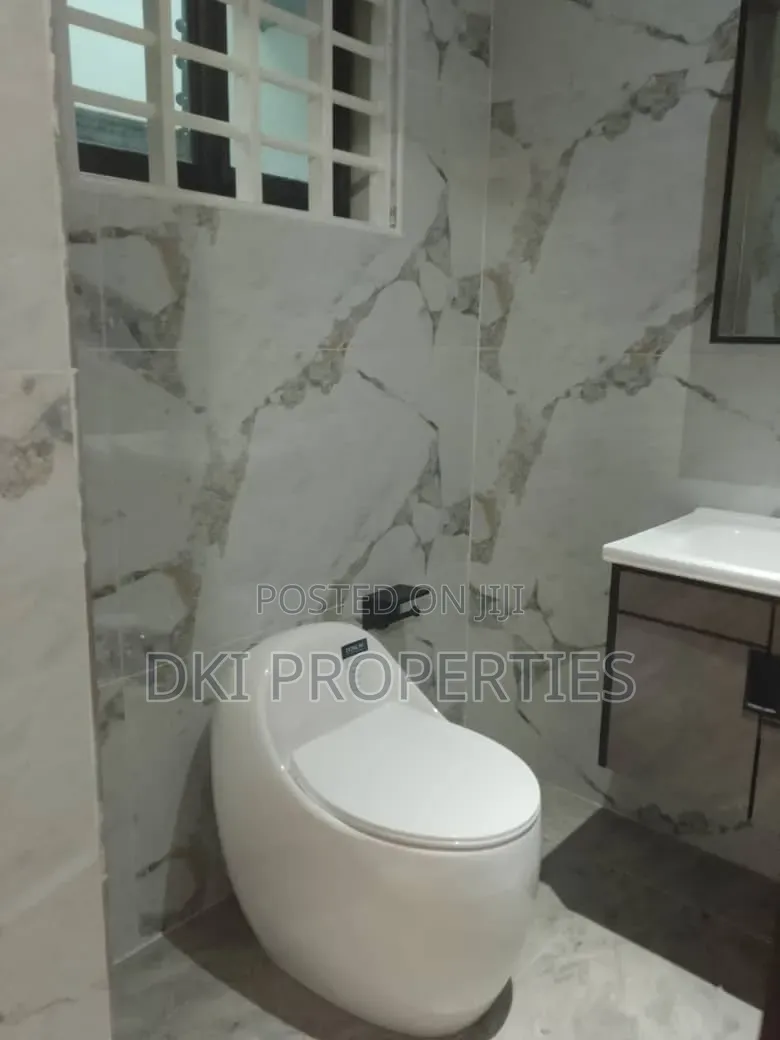 3bdrm House in Dki Properties, Amrahia for sale